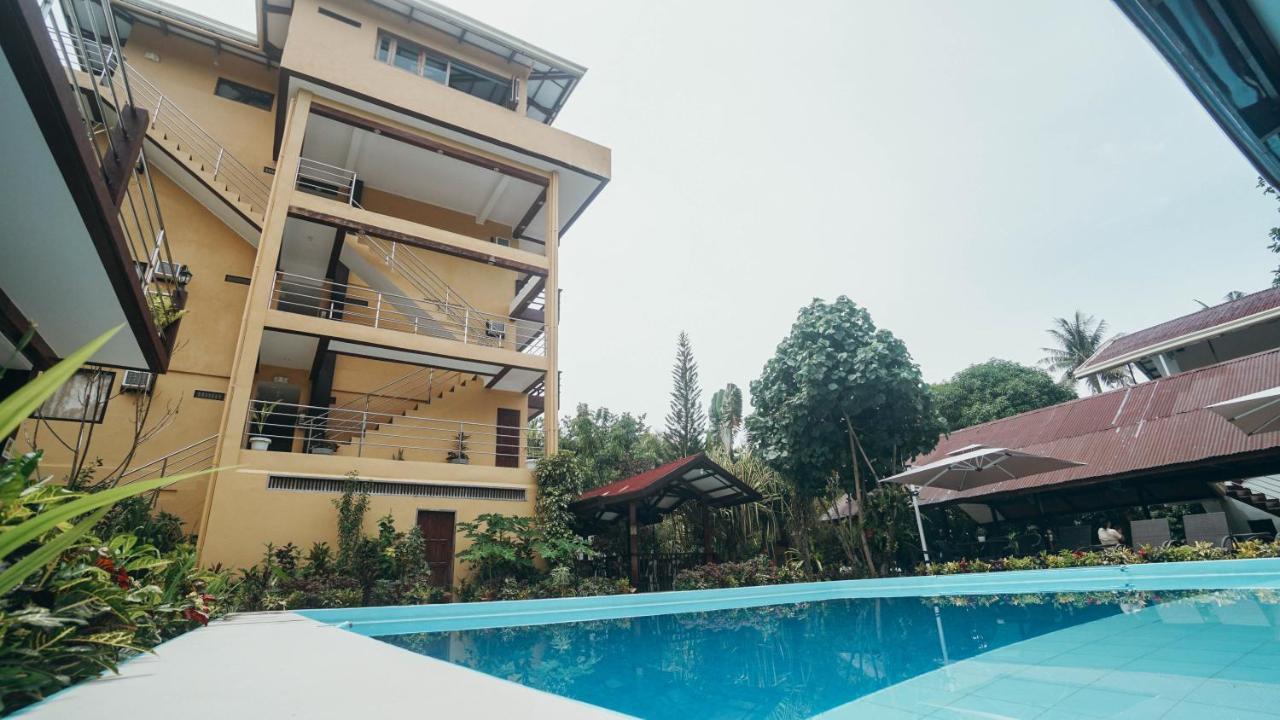Point 303 Resort General Luna  Exterior foto