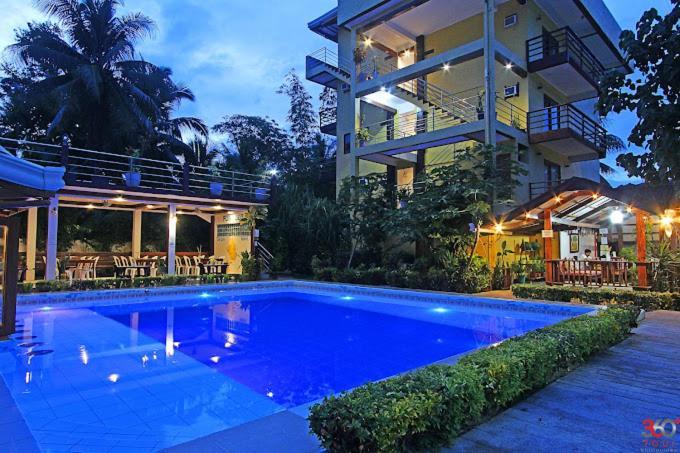 Point 303 Resort General Luna  Exterior foto