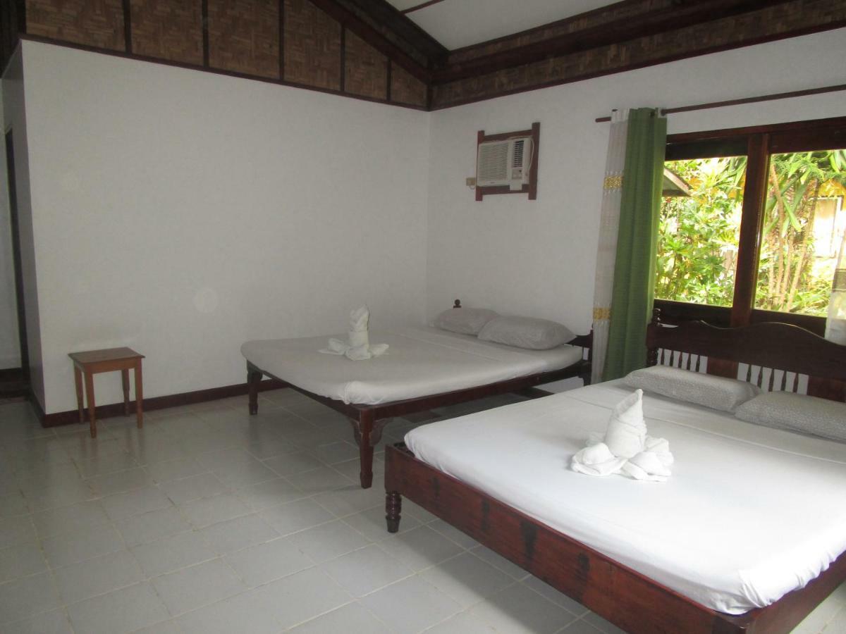 Point 303 Resort General Luna  Exterior foto